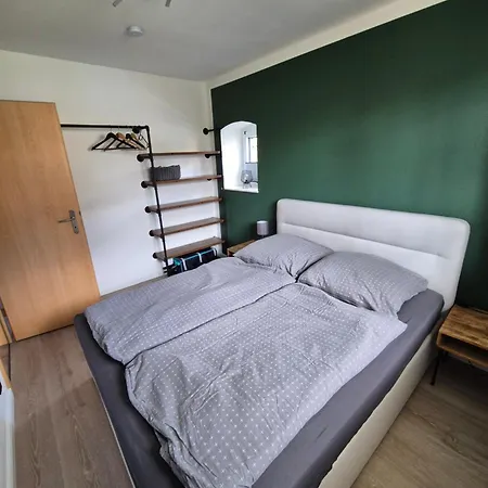 Thirty Minutes Apartment